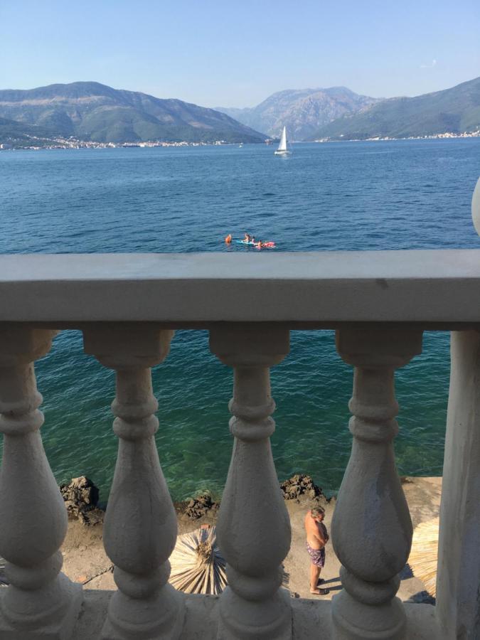 Apartments Palace Mira Mare Tivat Ngoại thất bức ảnh