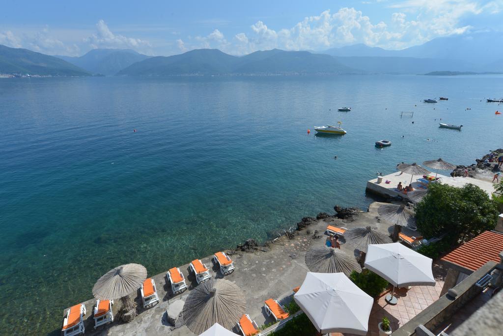 Apartments Palace Mira Mare Tivat Ngoại thất bức ảnh