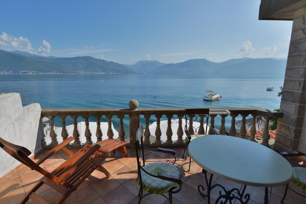 Apartments Palace Mira Mare Tivat Phòng bức ảnh