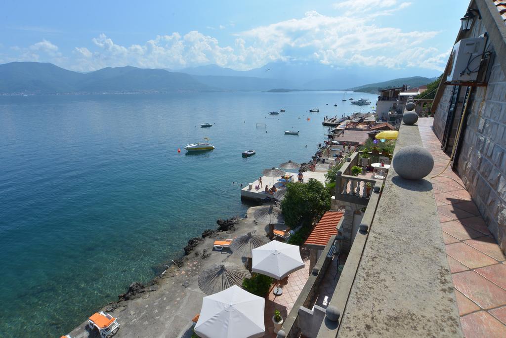 Apartments Palace Mira Mare Tivat Ngoại thất bức ảnh