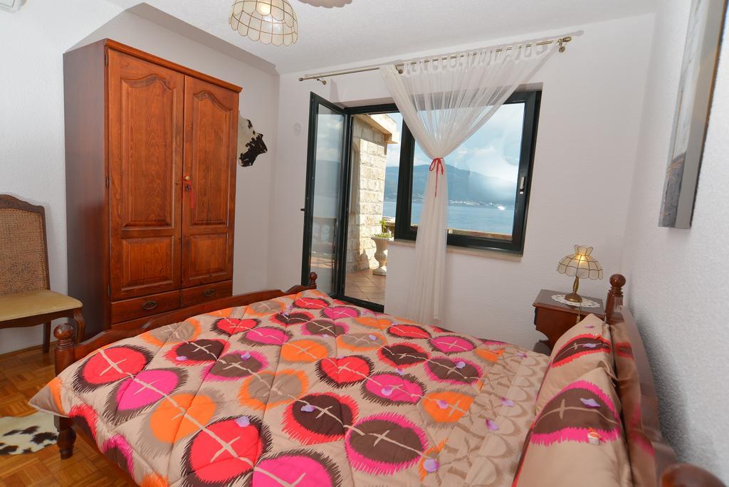 Apartments Palace Mira Mare Tivat Ngoại thất bức ảnh
