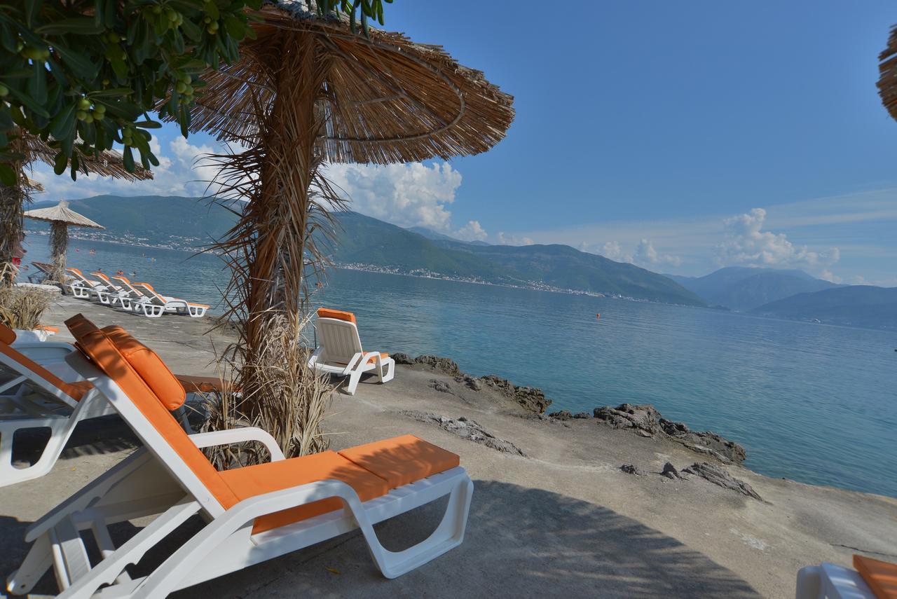 Apartments Palace Mira Mare Tivat Ngoại thất bức ảnh